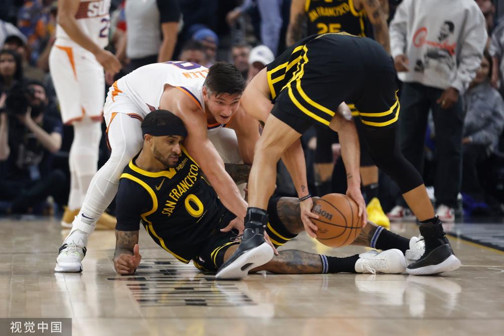 在一线队竞 在一线队竞