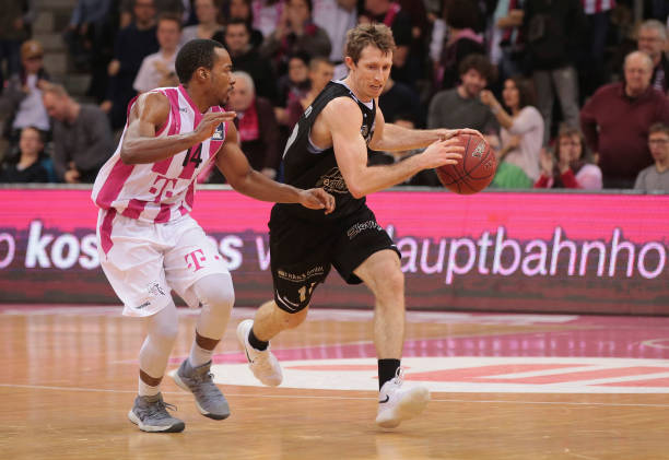 法国U20在热身赛1-3日本U20，法国足协官网称日本队“势不可挡”.